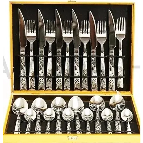 faqueiro inox 24 peças com detalhes dourados dentro da maleta de madeira aberta